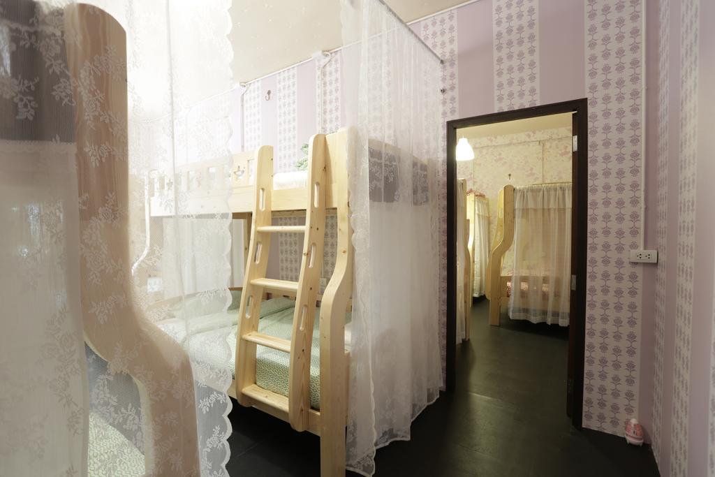 Tiger Lily Hostel Bangkok Phòng bức ảnh