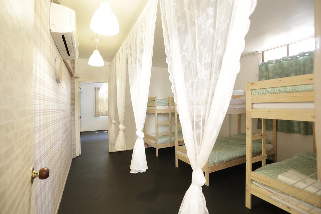 Tiger Lily Hostel Bangkok Phòng bức ảnh