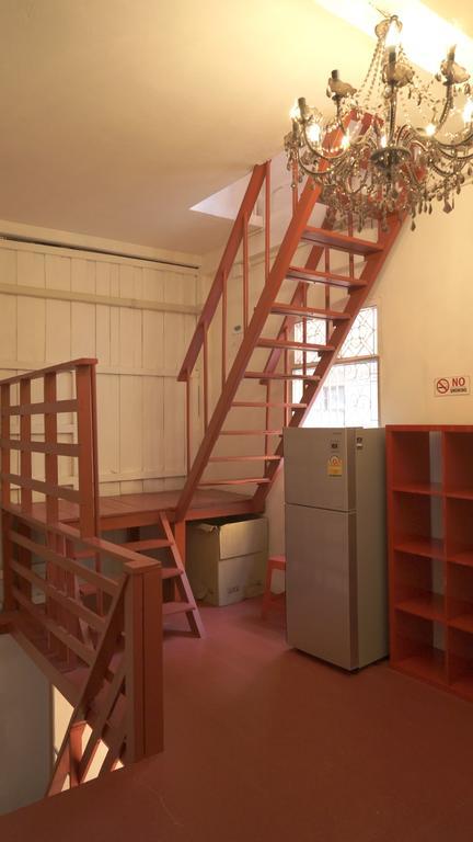 Tiger Lily Hostel Bangkok Phòng bức ảnh