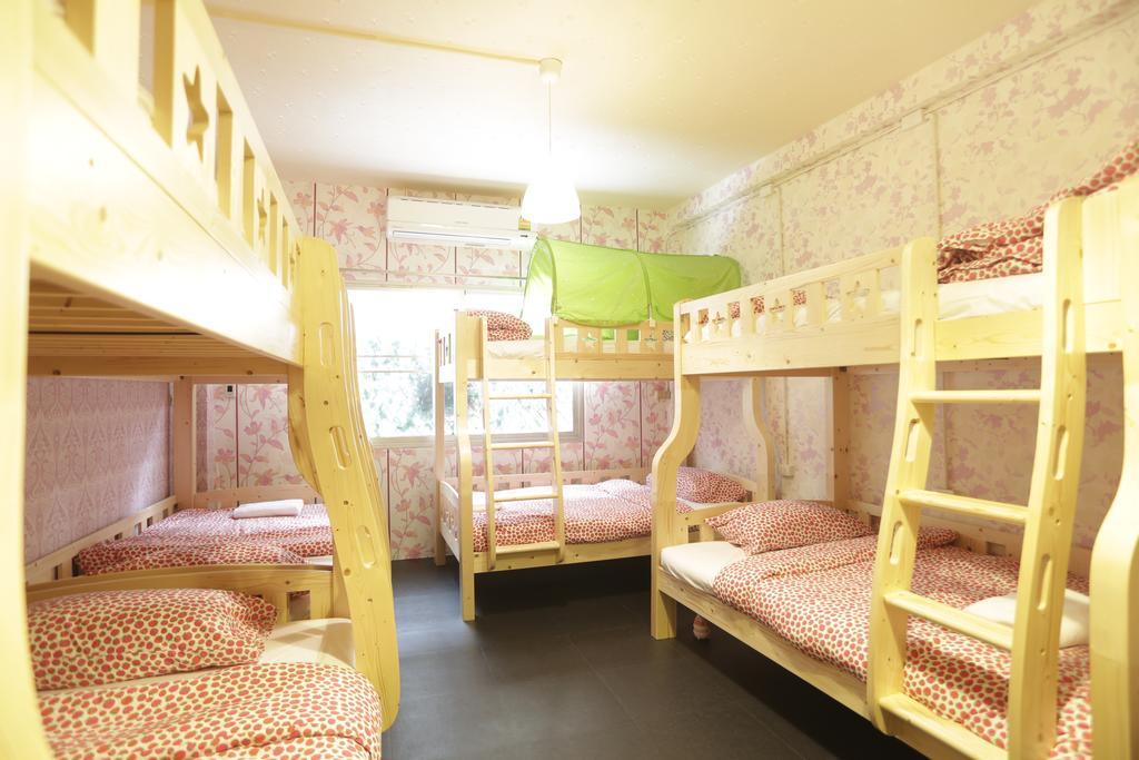 Tiger Lily Hostel Bangkok Phòng bức ảnh
