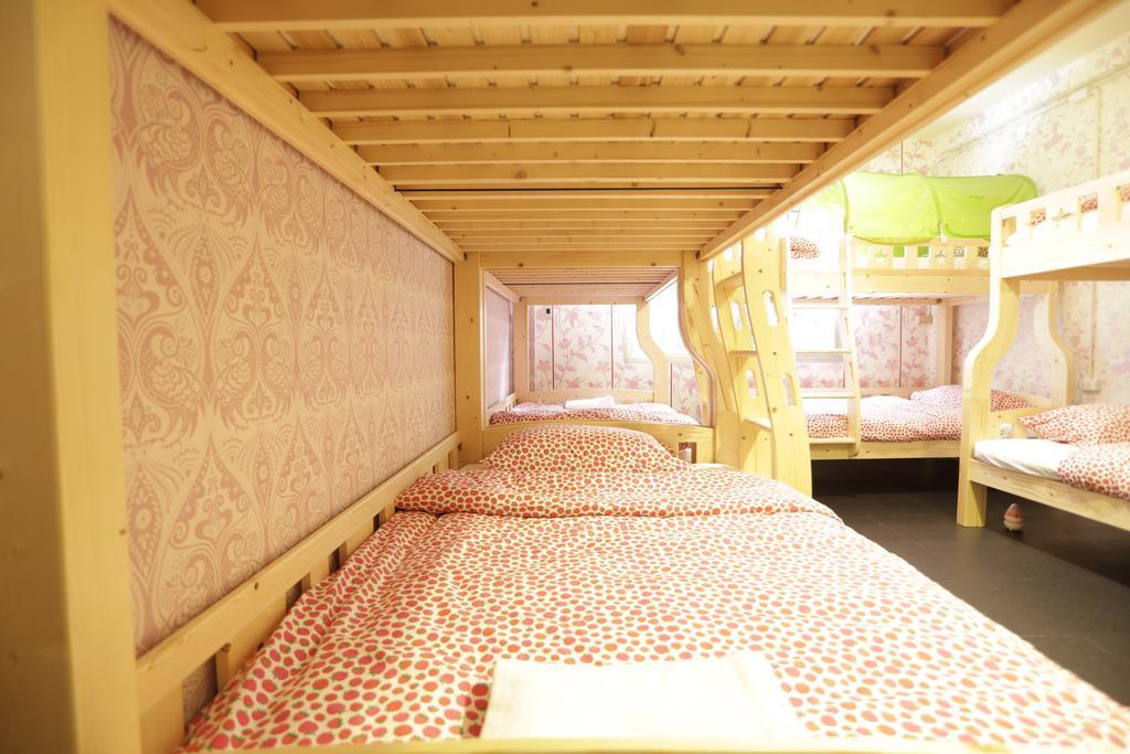 Tiger Lily Hostel Bangkok Phòng bức ảnh