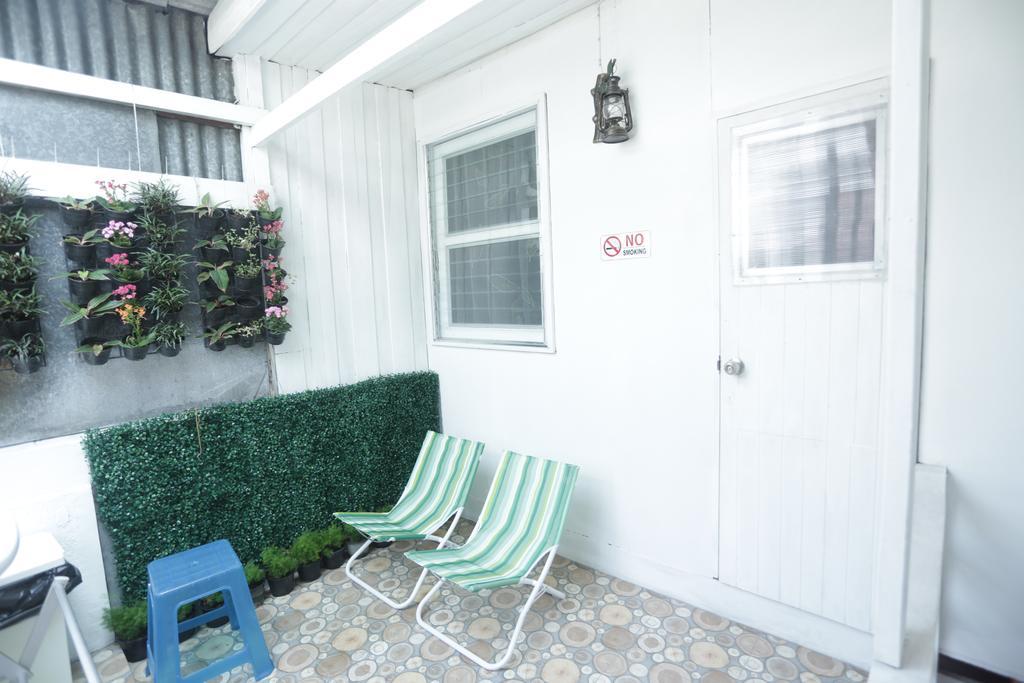 Tiger Lily Hostel Bangkok Phòng bức ảnh