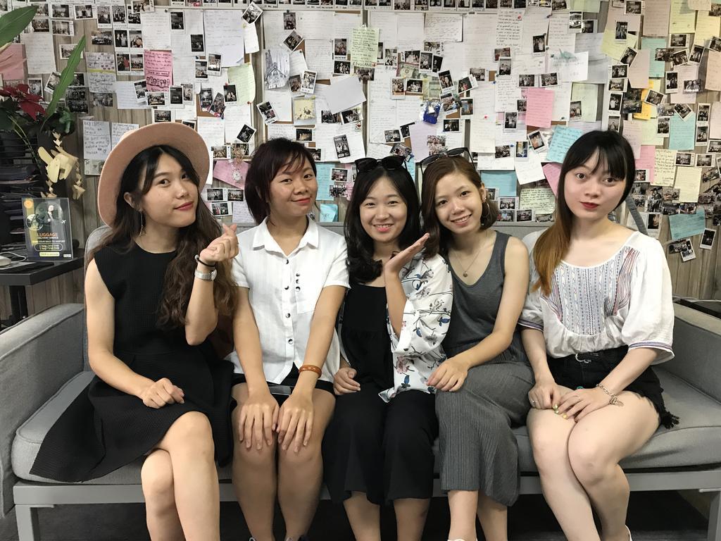 Tiger Lily Hostel Bangkok Ngoại thất bức ảnh